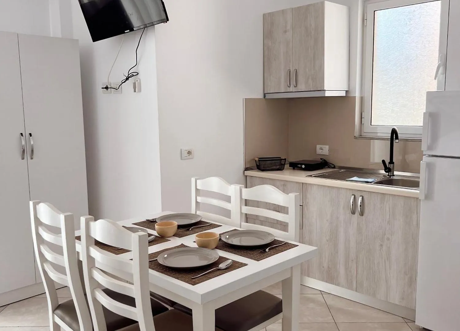 Seahorse Hotel Ksamil 5*,  Albania